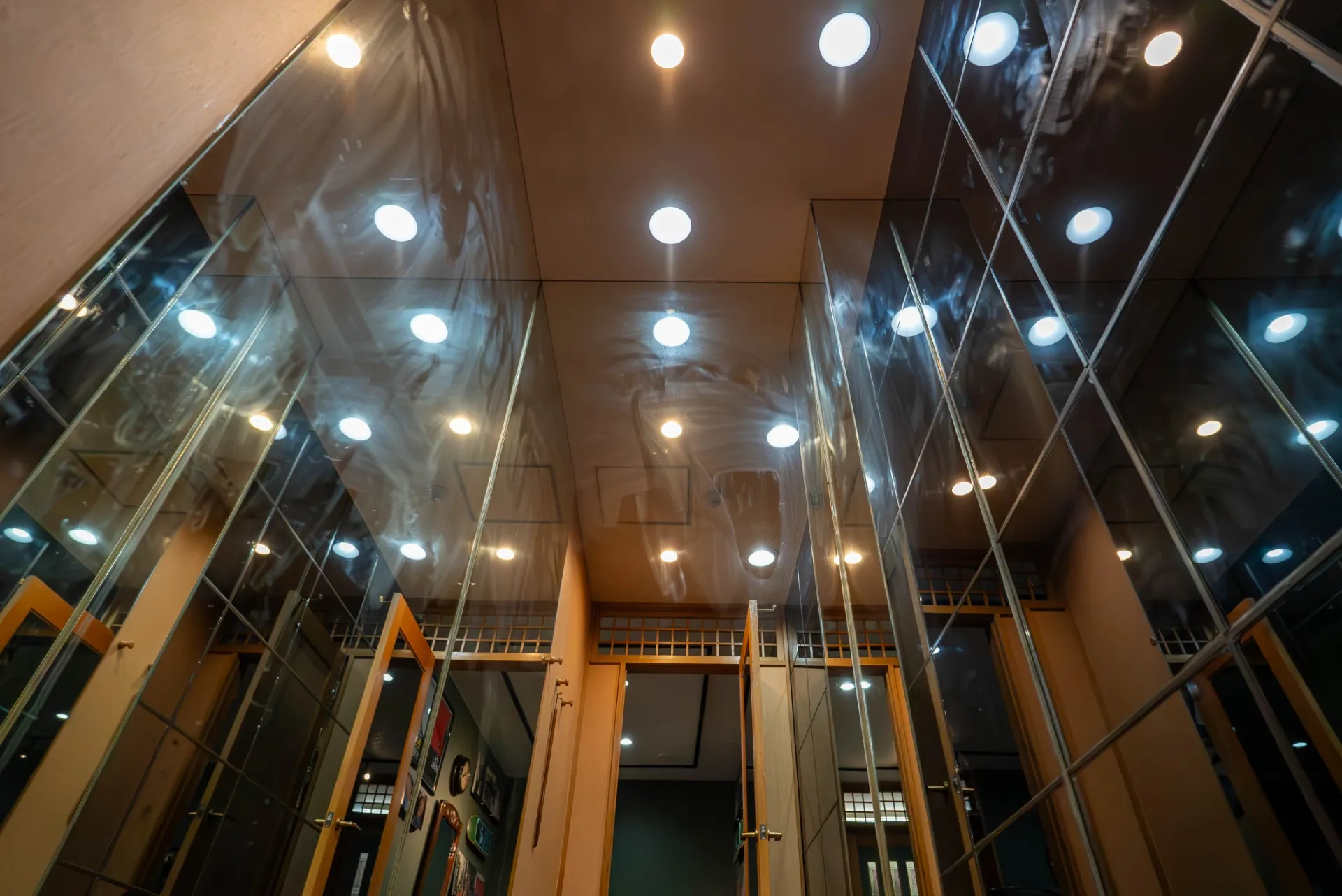 フィッティングルーム